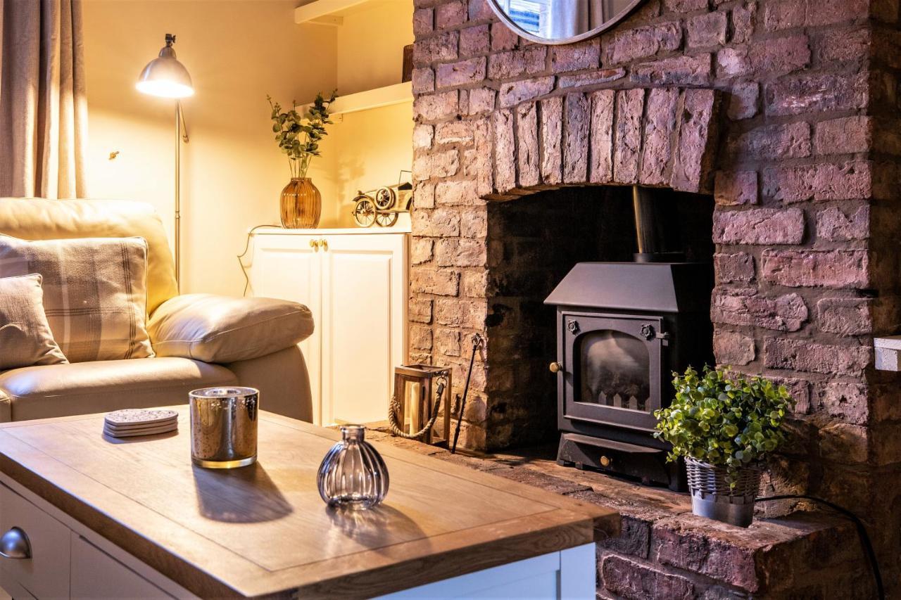 The Cottage In Chester, Sleeps 6 With Free Parking エクステリア 写真
