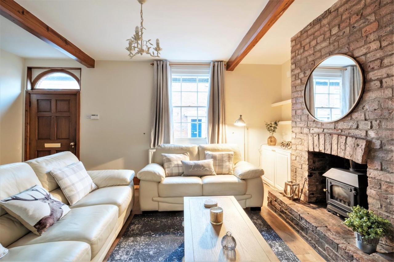 The Cottage In Chester, Sleeps 6 With Free Parking エクステリア 写真