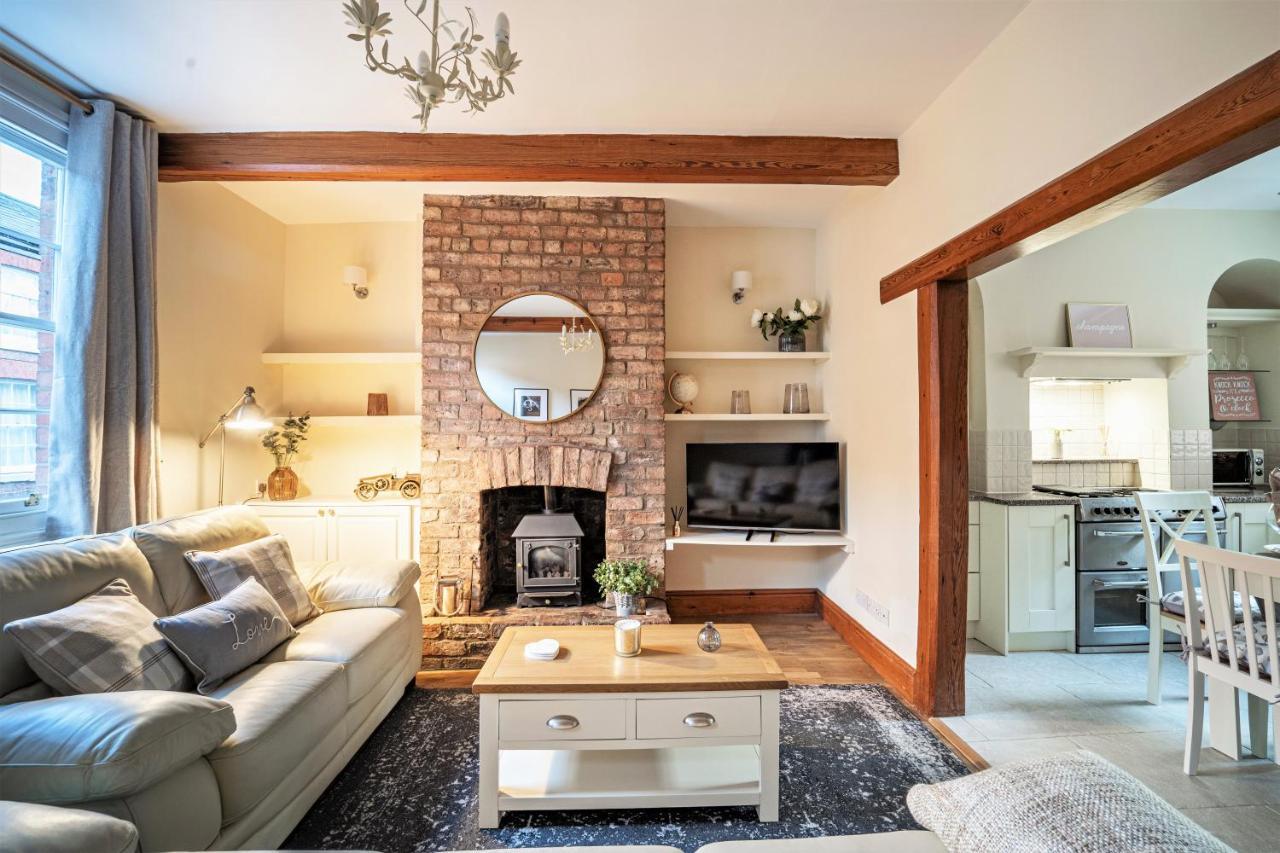 The Cottage In Chester, Sleeps 6 With Free Parking エクステリア 写真
