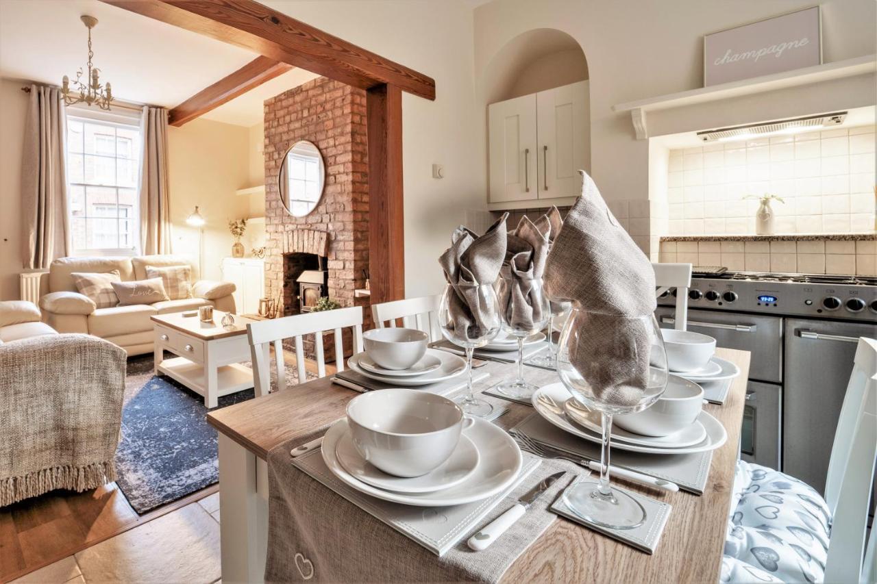 The Cottage In Chester, Sleeps 6 With Free Parking エクステリア 写真