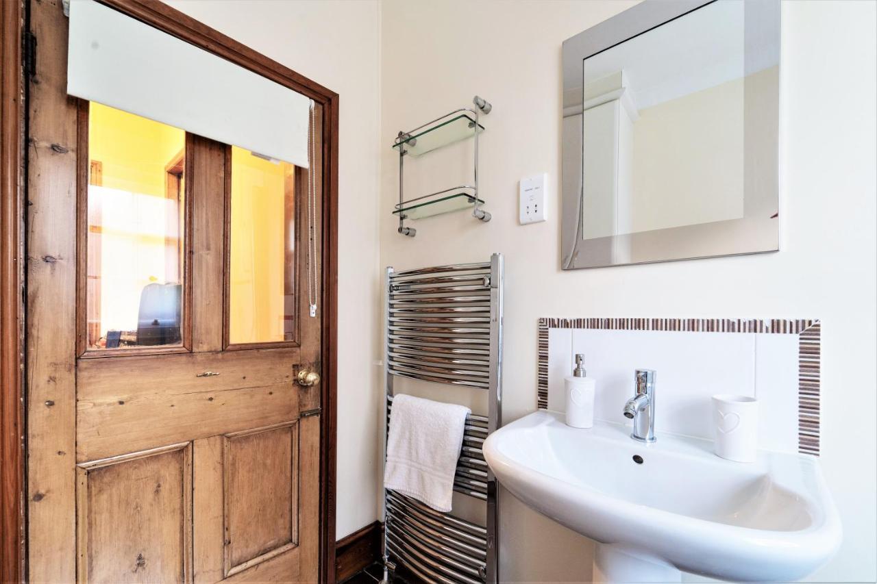 The Cottage In Chester, Sleeps 6 With Free Parking エクステリア 写真